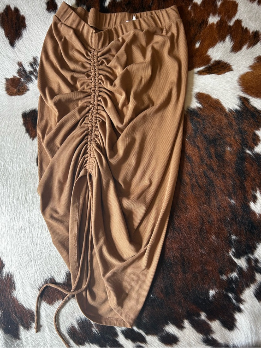🌷Wishlist Tan Ruched Midi Skirt